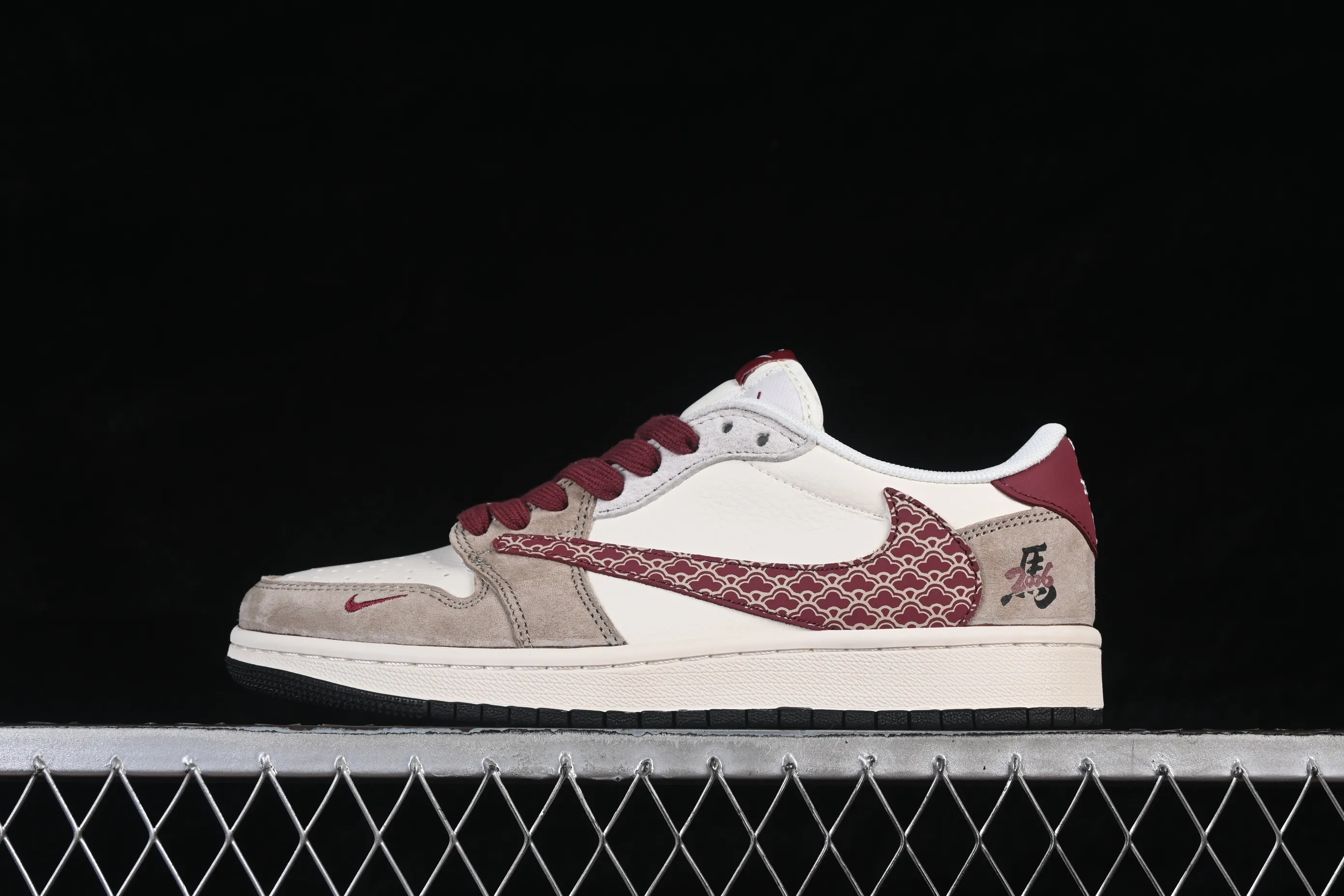 All categories Air Jordan Jordan series basketball shoes Air Jordan 1 Low high-end customized low-top sneakers Travis Scott x Fragment Design x Air Jordan 1 Low OG SP AJ1 Joe 1 wine red auspicious moire high-end customized low-top retro basketball shoes JP2026-159